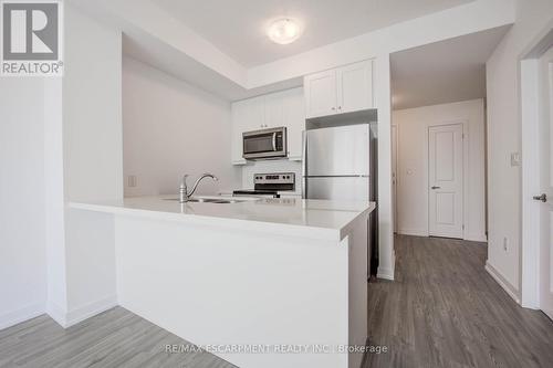 1108 - 470 Dundas Street E, Hamilton, ON - Indoor Photo Showing Kitchen