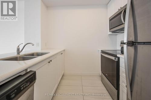 715 - 450 Dundas Street E, Hamilton, ON - Indoor Photo Showing Kitchen With Double Sink