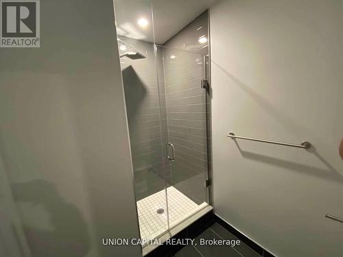 427 - 1 Belsize Drive, Toronto, ON - Indoor Photo Showing Bathroom