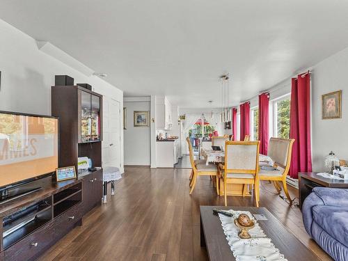 Salon - 10275  - 10279 Rue Henri-Piché, Mirabel, QC - Indoor Photo Showing Living Room