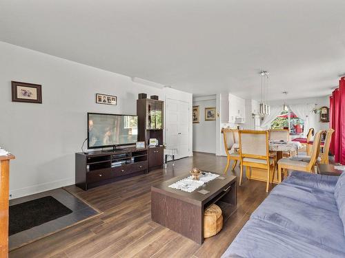 Salon - 10275  - 10279 Rue Henri-Piché, Mirabel, QC - Indoor Photo Showing Living Room