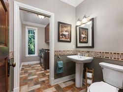 Powder room - 