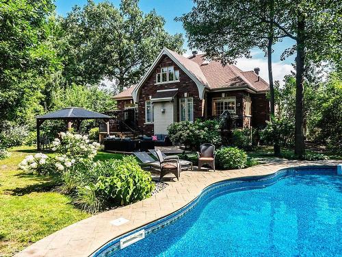 Piscine - 3380 Rue De Bavière, Longueuil (Le Vieux-Longueuil), QC - Outdoor With In Ground Pool