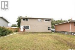 920 McDonald STREET  Regina, SK S4N 2X7