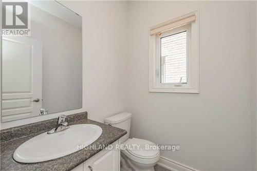 471 Grindstone Trail, Oakville, ON - Indoor Photo Showing Bathroom