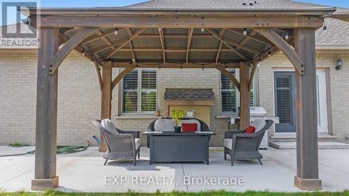 3750 Kalar Road, Niagara Falls, ON - Outdoor