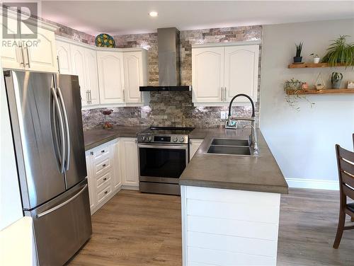 3371 Bruce Street, Cornwall, ON - Indoor Photo Showing Kitchen With Double Sink With Upgraded Kitchen