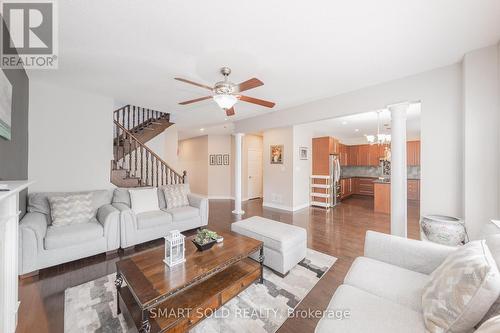 204 Bayberry Street, Whitchurch-Stouffville, ON - Indoor Photo Showing Living Room