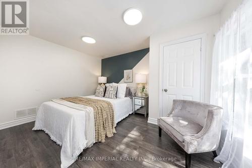 241 Woodycrest Avenue, Georgina, ON - Indoor Photo Showing Bedroom