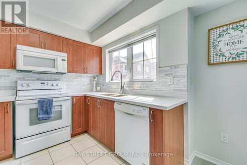 15 - 2450 Post Road, Oakville, ON - Indoor Photo Showing Kitchen