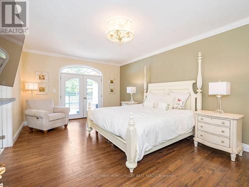 373 Creek View Road, Kawartha Lakes, ON - Indoor Photo Showing Bedroom