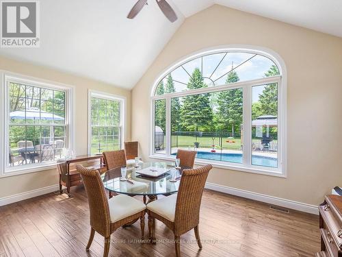 373 Creek View Road, Kawartha Lakes, ON - Indoor Photo Showing Dining Room