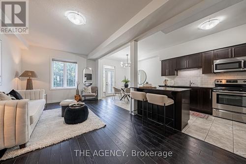 20 - 6 Chestnut Drive, Grimsby, ON - Indoor Photo Showing Kitchen With Upgraded Kitchen