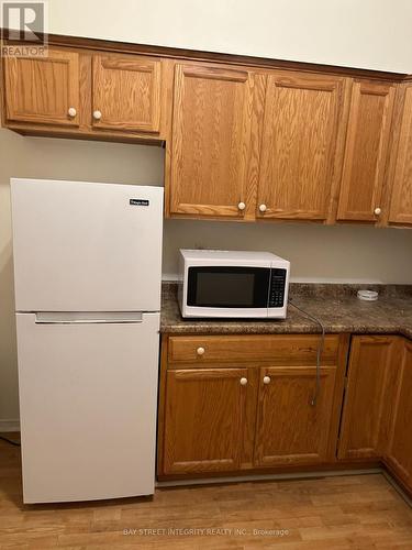 2 - 88 Colborne St. Street, Brantford, ON - Indoor Photo Showing Kitchen