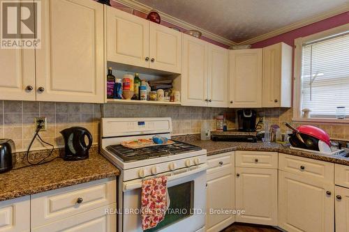 410 Queen Street S, Minto, ON - Indoor Photo Showing Kitchen