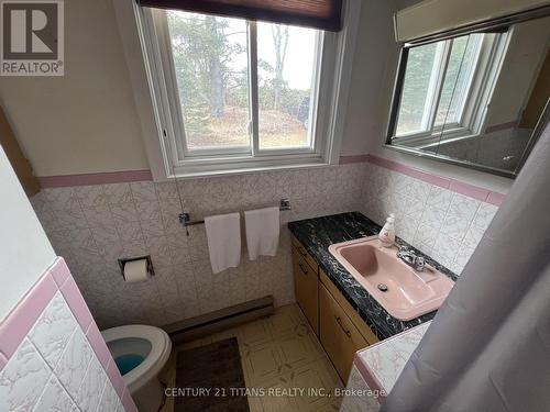 21 Glassford Road, Kawartha Lakes, ON - Indoor Photo Showing Bathroom