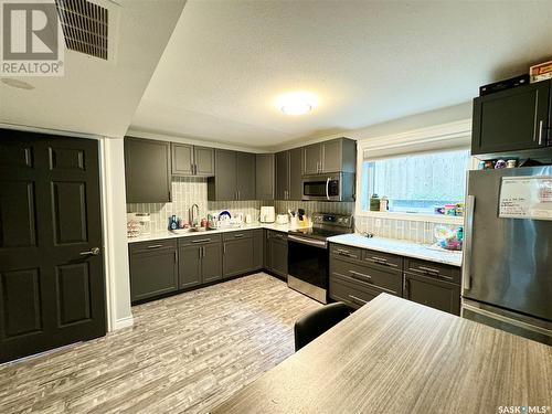 1041 110Th Street, North Battleford, SK - Indoor Photo Showing Kitchen