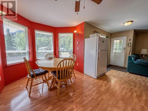 125 Missezula Lake Road, Princeton, BC - Indoor Photo Showing Dining Room