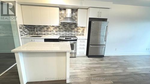 403 - 58 Orchard View Boulevard, Toronto, ON - Indoor Photo Showing Kitchen With Upgraded Kitchen