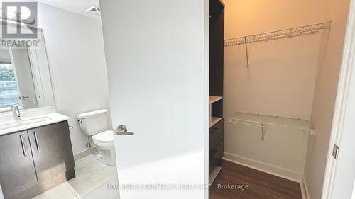 403 - 58 Orchard View Boulevard, Toronto, ON - Indoor Photo Showing Bathroom