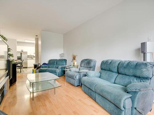 Salon - 204-305 Rue Laviolette, Saint-Jérôme, QC - Indoor Photo Showing Living Room