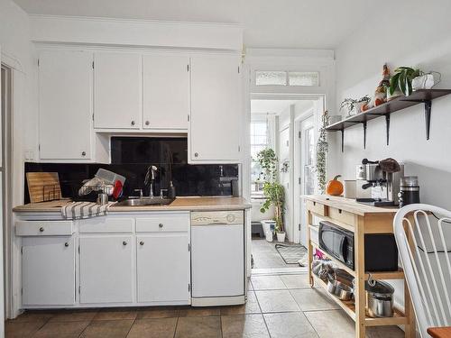 Cuisine - 105  - 107 Rue St-Louis, Sainte-Thérèse, QC - Indoor Photo Showing Kitchen