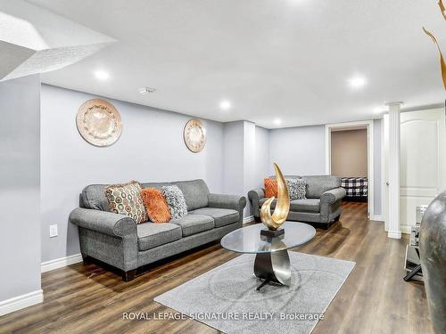 340 Col Phillips Dr, Shelburne, ON - Indoor Photo Showing Living Room