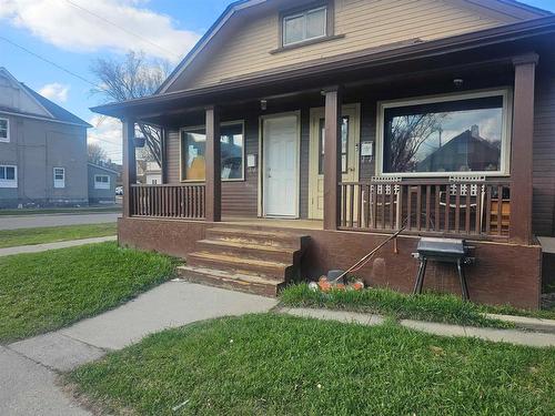 525 Redwood Avenue, Winnipeg, MB - Outdoor With Deck Patio Veranda