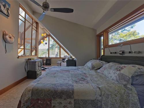 455 Scott Point Dr, Salt Spring, BC 