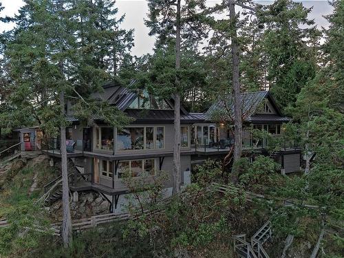 455 Scott Point Dr, Salt Spring, BC 