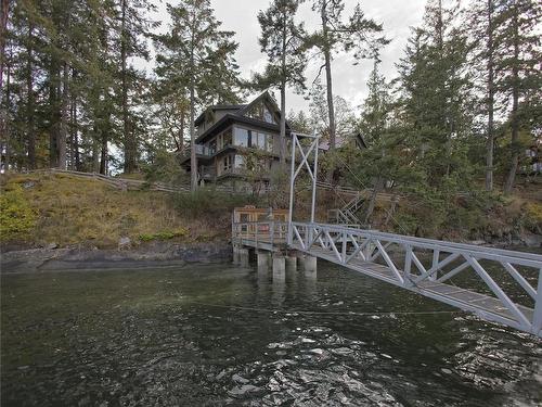 455 Scott Point Dr, Salt Spring, BC 