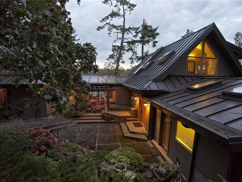 455 Scott Point Dr, Salt Spring, BC 