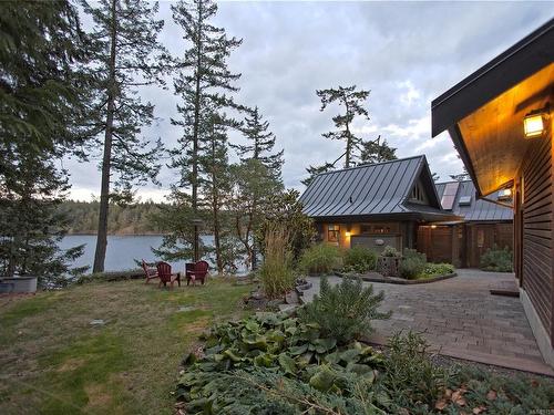 455 Scott Point Dr, Salt Spring, BC 