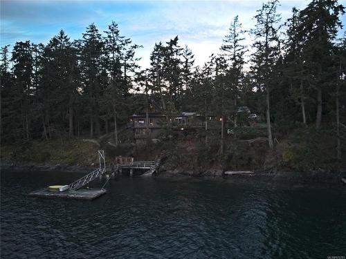 455 Scott Point Dr, Salt Spring, BC 