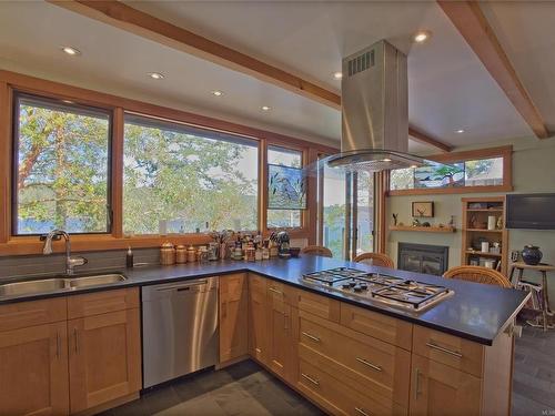 455 Scott Point Dr, Salt Spring, BC 