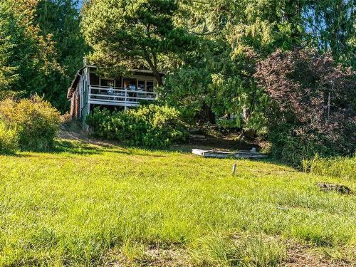 3092 Bay Rd, Qualicum Beach, BC 