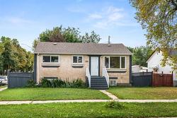 106 Clayton Drive  Winnipeg, MB R2M 1G7