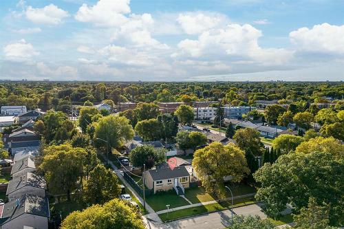 106 Clayton Drive, Winnipeg, MB - Outdoor With View