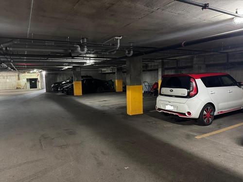 Garage - 211-8960 Boul. St-Michel, Montréal (Villeray/Saint-Michel/Parc-Extension), QC - Indoor Photo Showing Garage