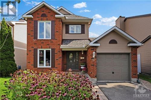 Welcome home to beautiful 17 Sovereign Avenue! - 17 Sovereign Avenue, Ottawa, ON - Outdoor