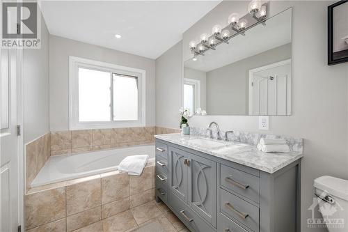 960 Linaria Walk, Ottawa, ON - Indoor Photo Showing Bathroom