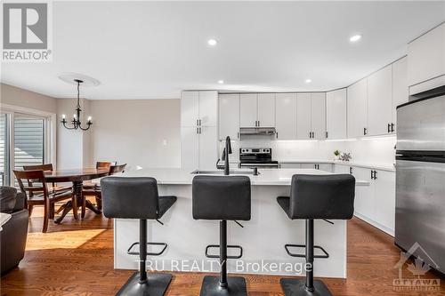 960 Linaria Walk, Ottawa, ON - Indoor Photo Showing Kitchen With Stainless Steel Kitchen With Upgraded Kitchen