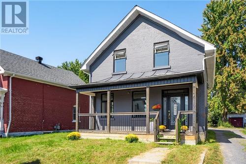 Welcome to 419 Water Street East! - 419 Water Street E, Cornwall, ON - Outdoor