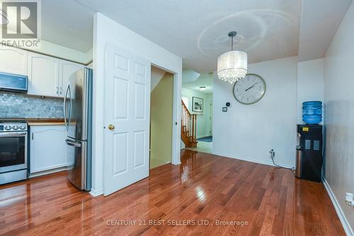 1262 Foxglove Place, Mississauga, ON - Indoor Photo Showing Kitchen