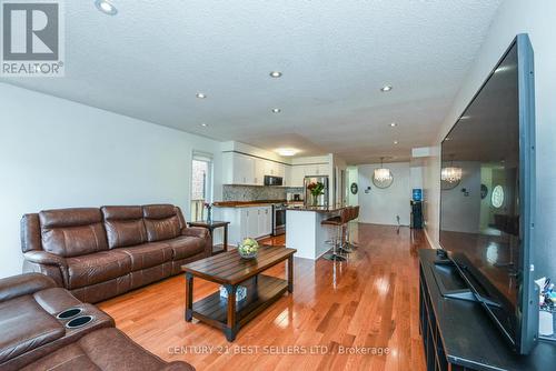 1262 Foxglove Place, Mississauga, ON - Indoor Photo Showing Living Room