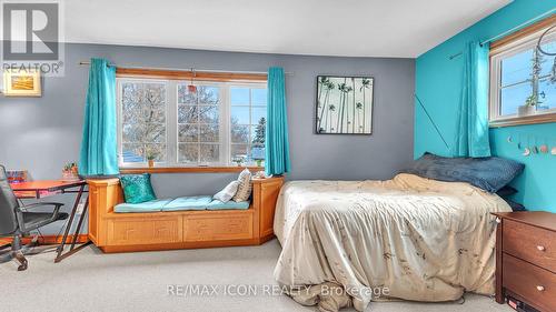 145 West Park Drive, North Middlesex (Parkhill), ON - Indoor Photo Showing Bedroom