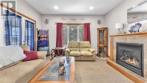 145 West Park Drive, North Middlesex (Parkhill), ON - Indoor Photo Showing Living Room With Fireplace