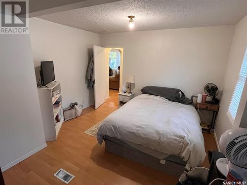 1508 H Avenue N, Saskatoon, SK - Indoor Photo Showing Bedroom