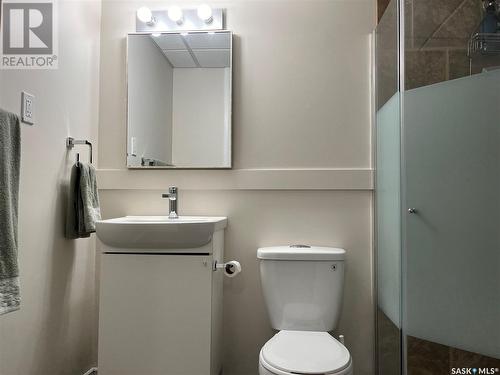 67 Osborne Crescent, Regina, SK - Indoor Photo Showing Bathroom