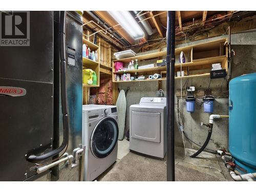 6332/6349 Beaton Road, Kamloops, BC - Indoor Photo Showing Laundry Room